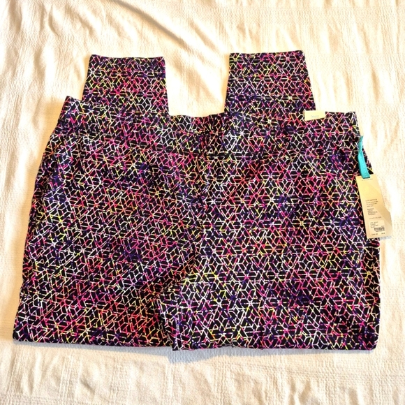 Livi Active women's size 3X or 26/28 black with V logo multi bright colors NWT - Picture 2 of 7
